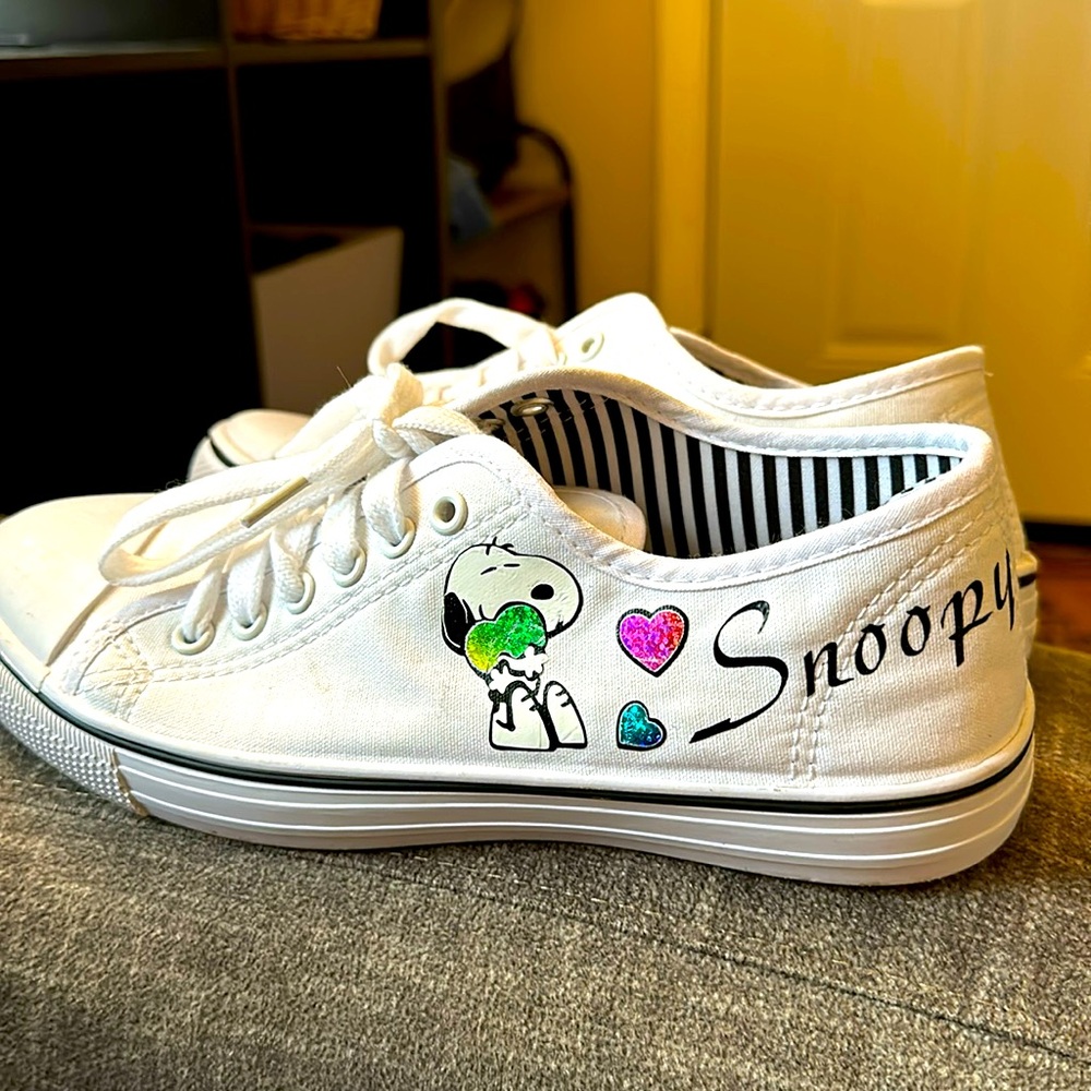 Snoopy sneakers 👟